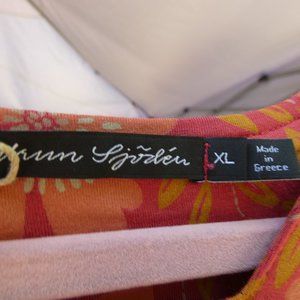 An easy-to-wear dress from Gudrun Sjoden!